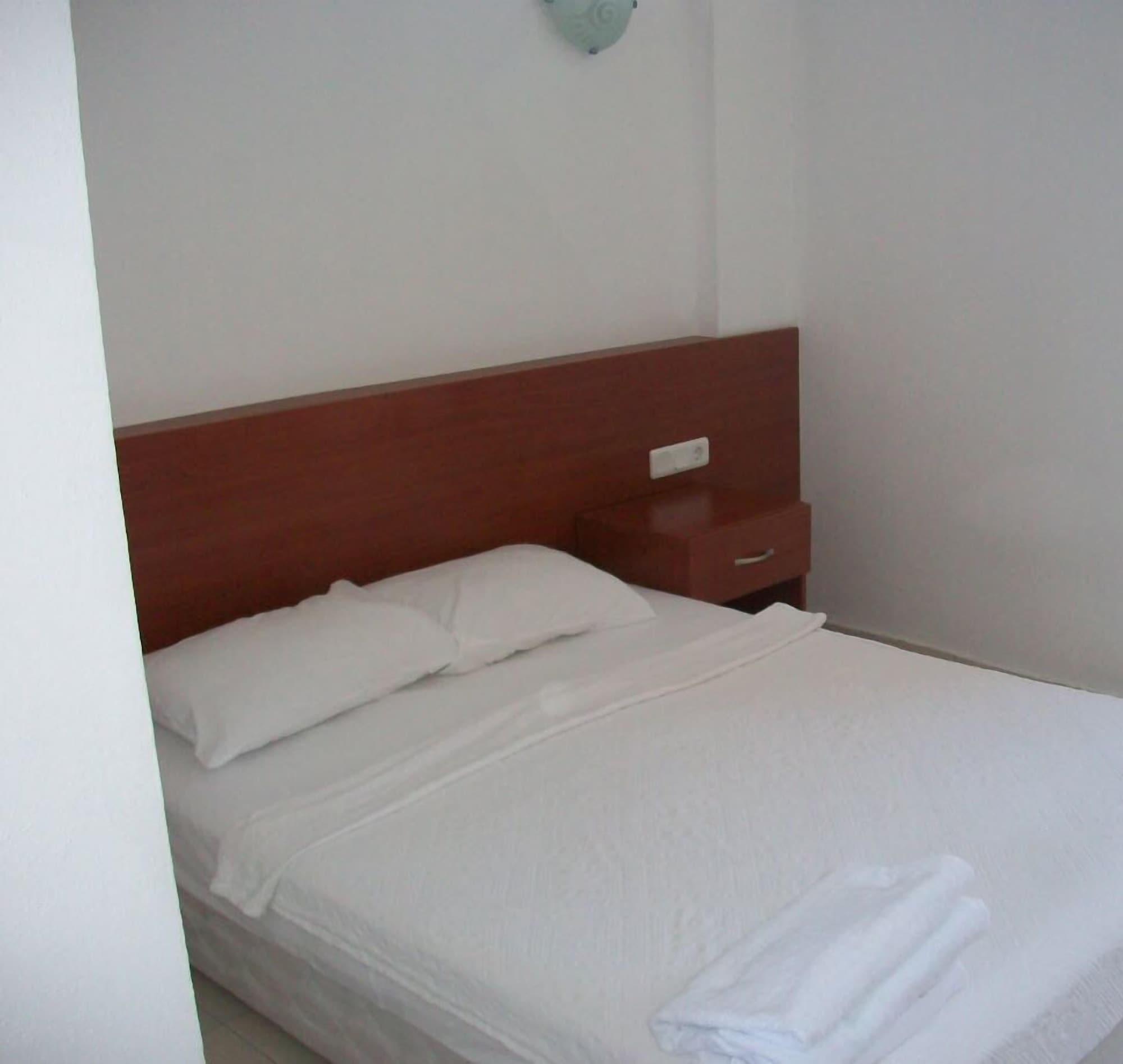 Kriss Otel ออร์ทาเคนท์ ภายนอก รูปภาพ