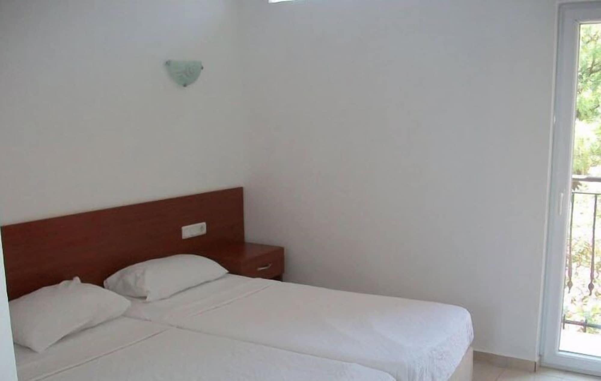Kriss Otel ออร์ทาเคนท์ ภายนอก รูปภาพ